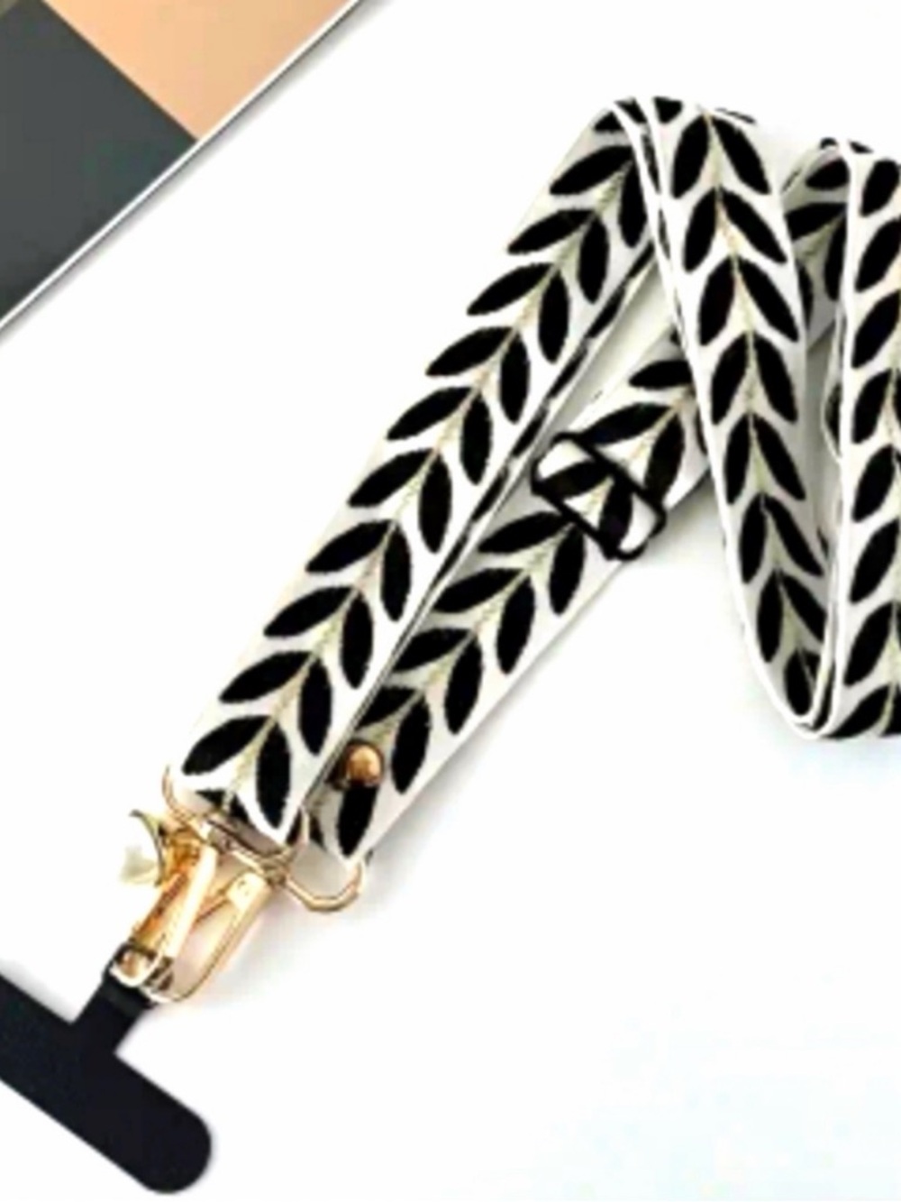 Adjustable Black and White Leaf Pattern Bag Strap - Unbranded NWOT